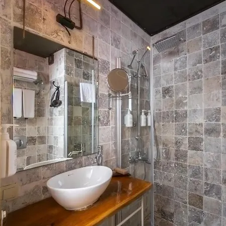 Sub Karakoy - Special Category Hotel 4*